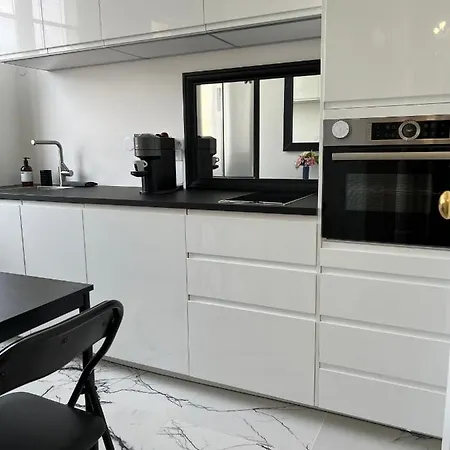 Lovely Flat Paris16 / Partiel View Eiffel Tower Apartamento *